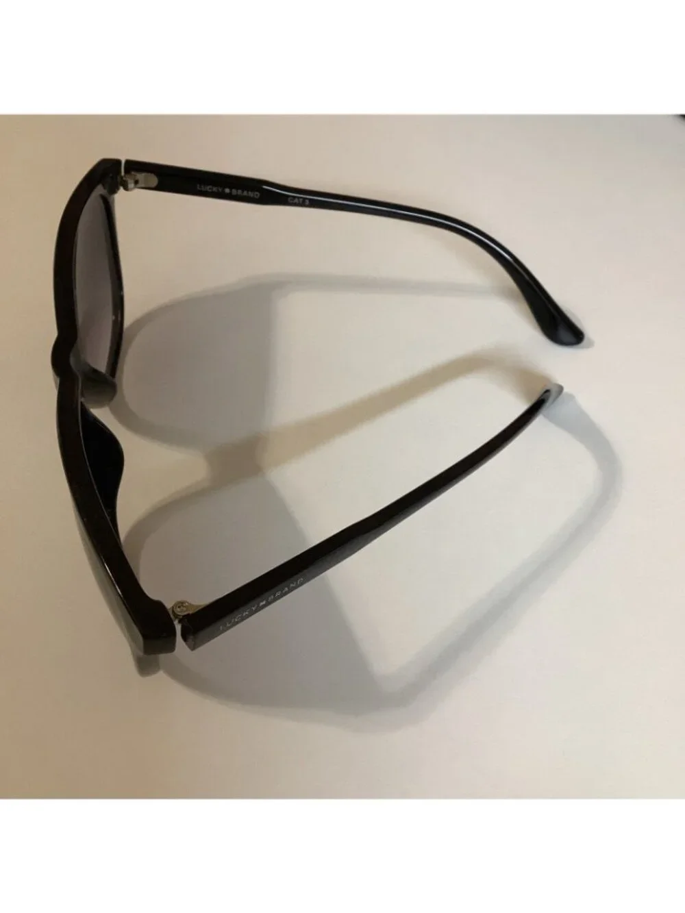 Lucky Brand Los Feliz Black Sunglasses Gradient Smoke Lens 58-16-140 Cat 3, Used